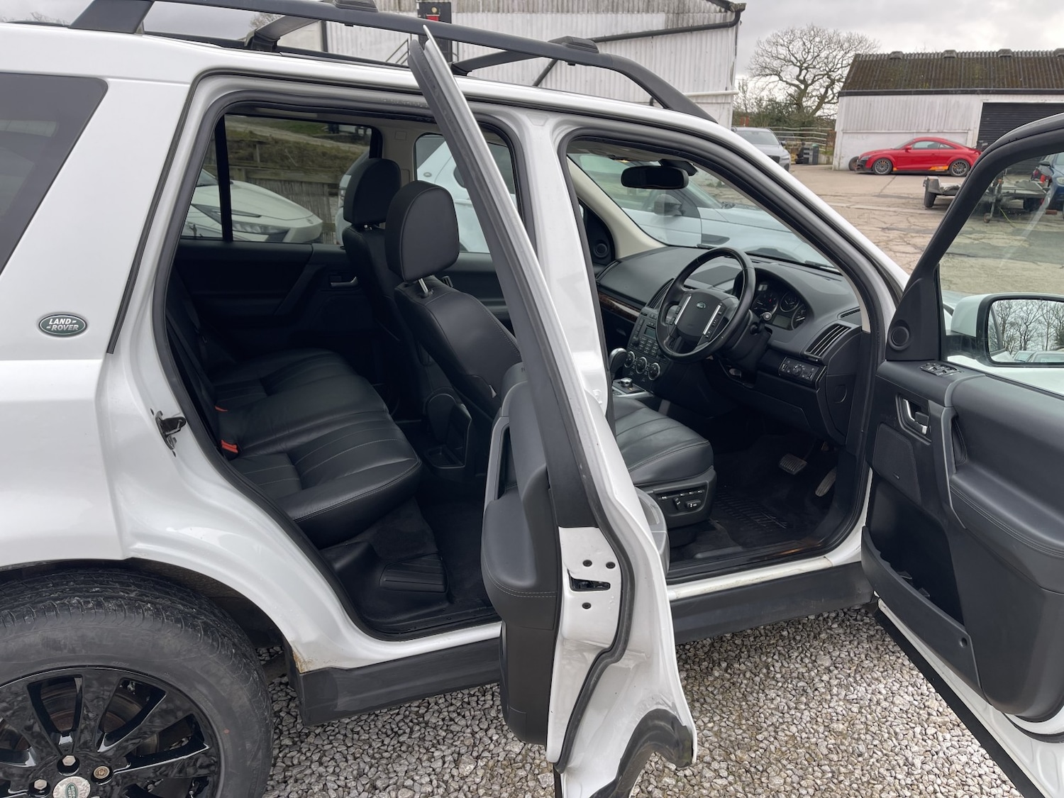 Used Land Rover Freelander 2010 for sale - 77535879: Photo 11