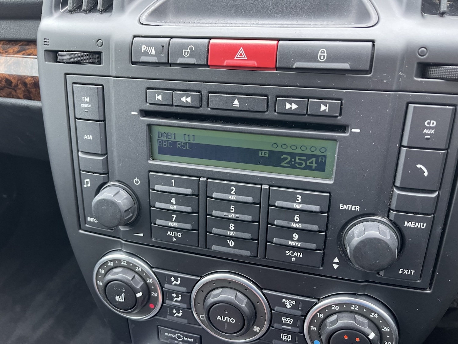 Used Land Rover Freelander 2010 for sale - 77535879: Photo 32