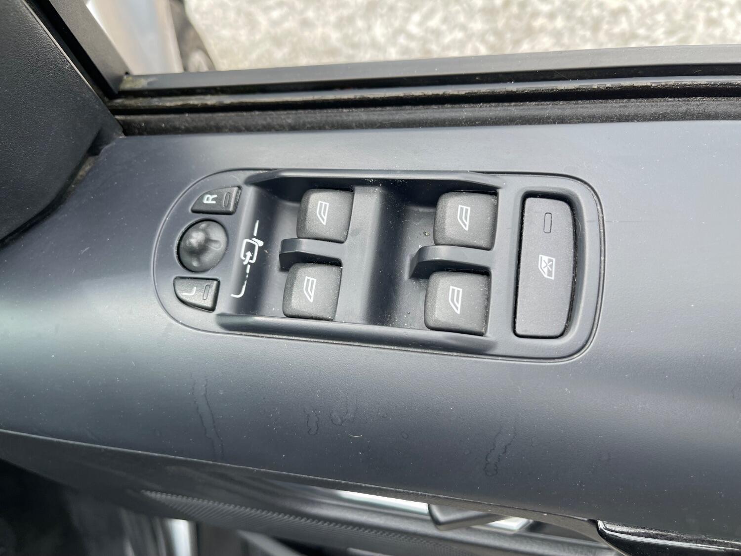 Used Land Rover Freelander 2 2014 for sale - 76334799: Photo 15