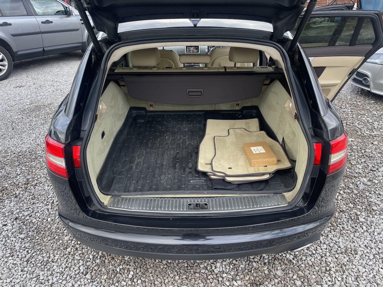 Used Jaguar XF 2015 for sale - 77508424: Photo 21