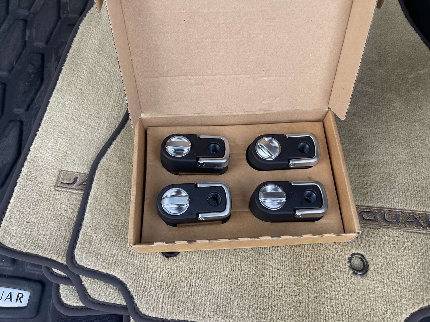 Used Jaguar XF 2015 for sale - 77508424: Photo 23