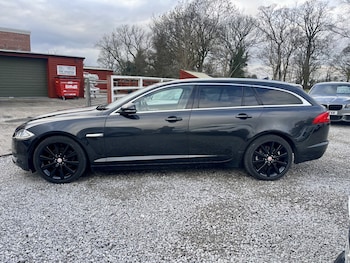 Used Jaguar XF 2015 for sale - 77508424: Photo