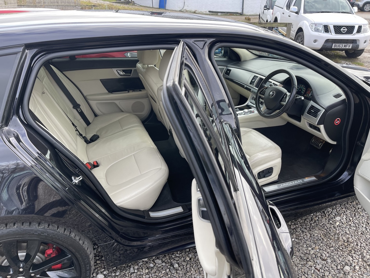 Used Jaguar XF 2014 for sale - 76863938: Photo 17