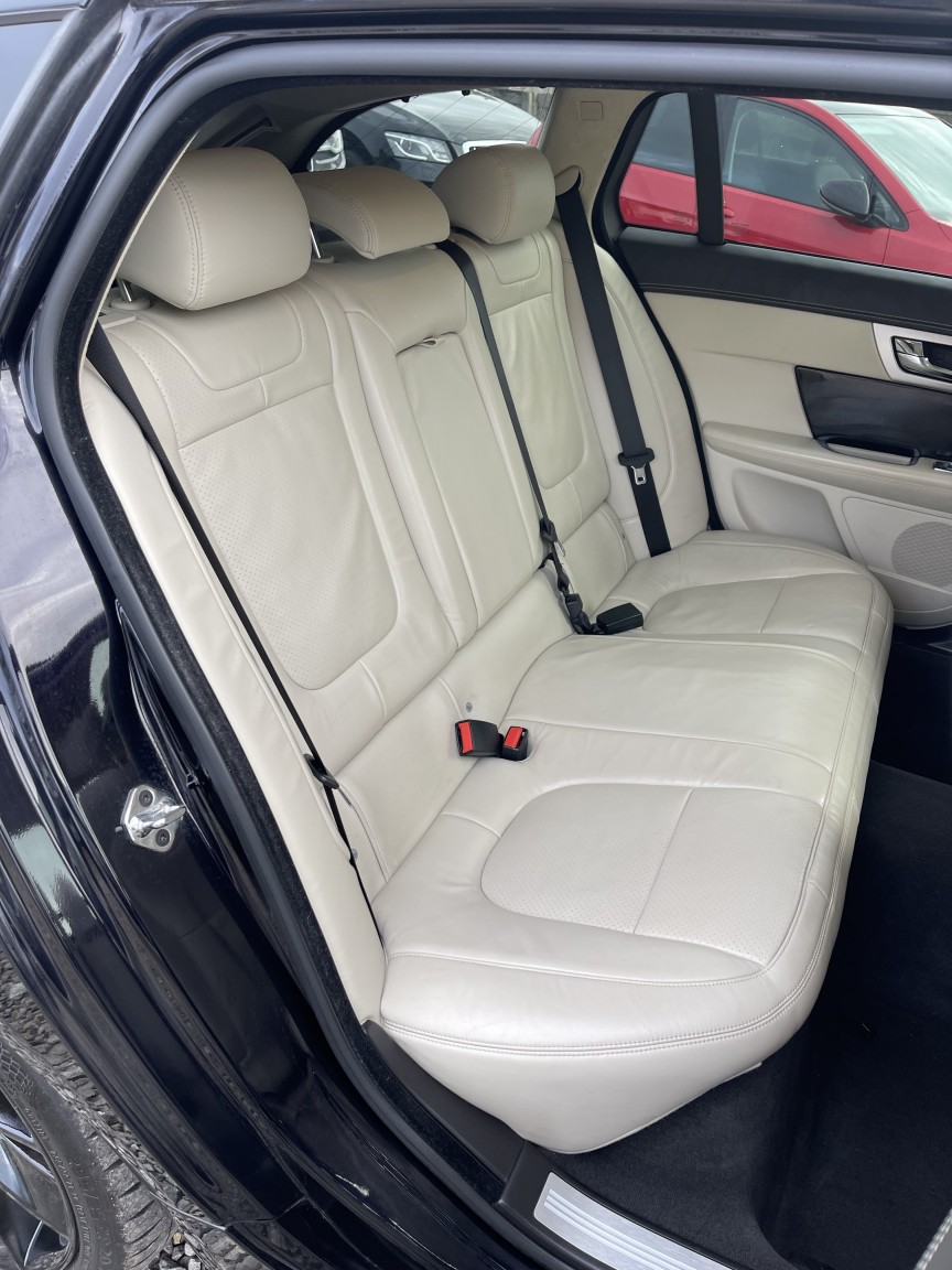 Used Jaguar XF 2014 for sale - 76863938: Photo 18