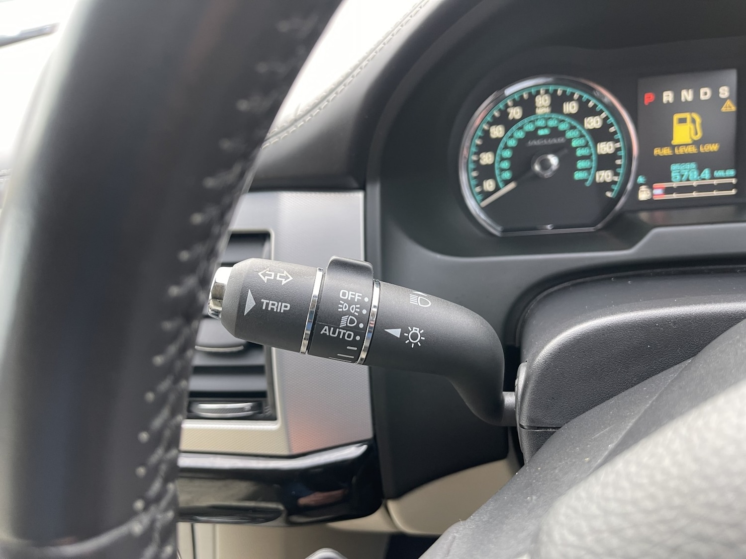 Used Jaguar XF 2014 for sale - 76863938: Photo 33