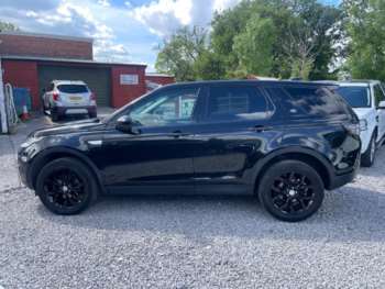 Used Land Rover Discovery Sport 2017 for sale - 74685750: Photo