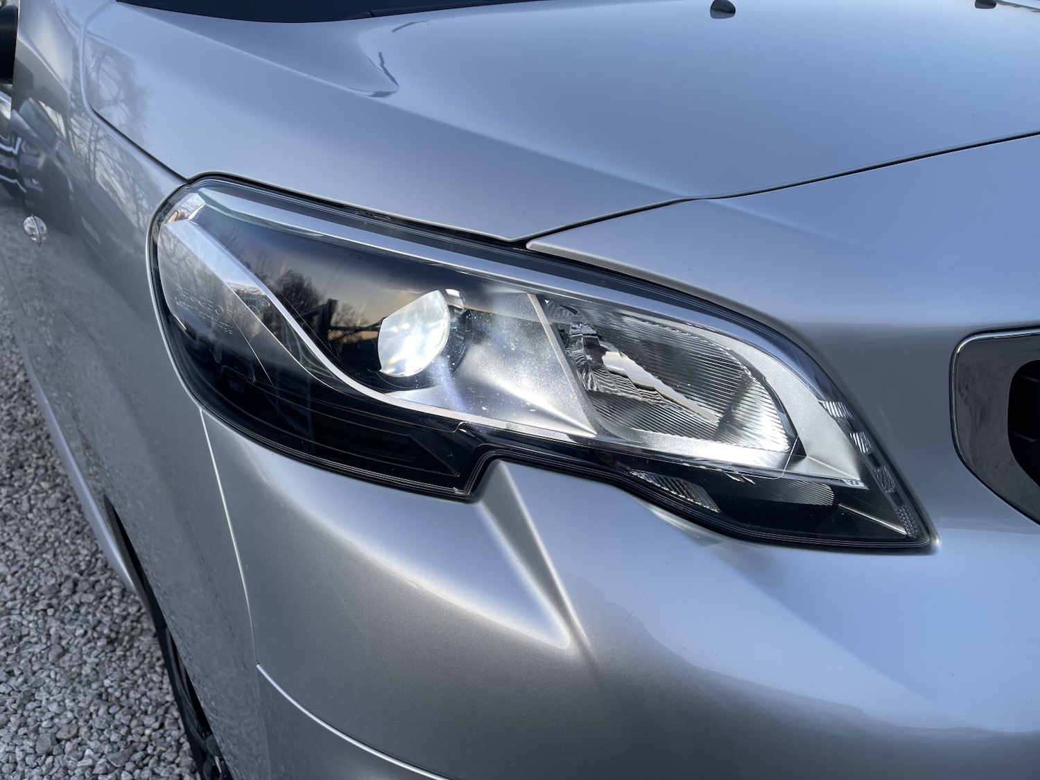 Used Peugeot Traveller 2017 for sale - 77968804: Photo 10