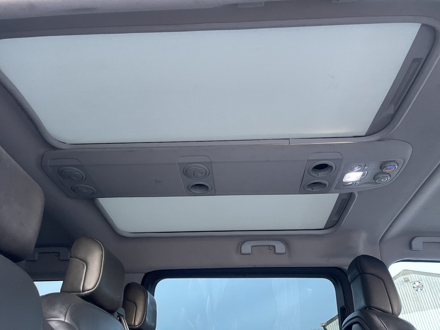 Used Peugeot Traveller 2017 for sale - 77968804: Photo 21