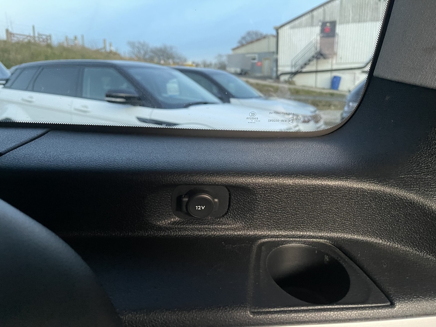 Used Peugeot Traveller 2017 for sale - 77968804: Photo 26