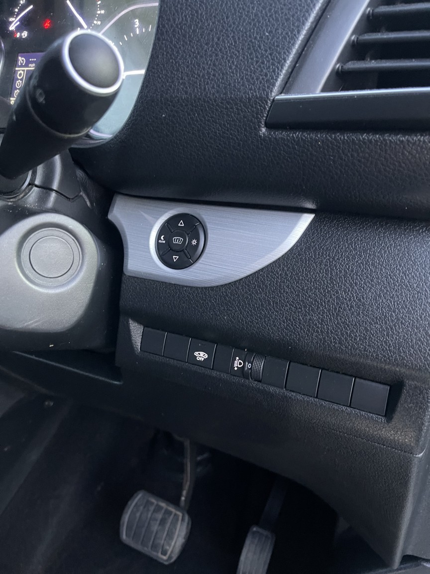 Used Peugeot Traveller 2017 for sale - 77968804: Photo 36