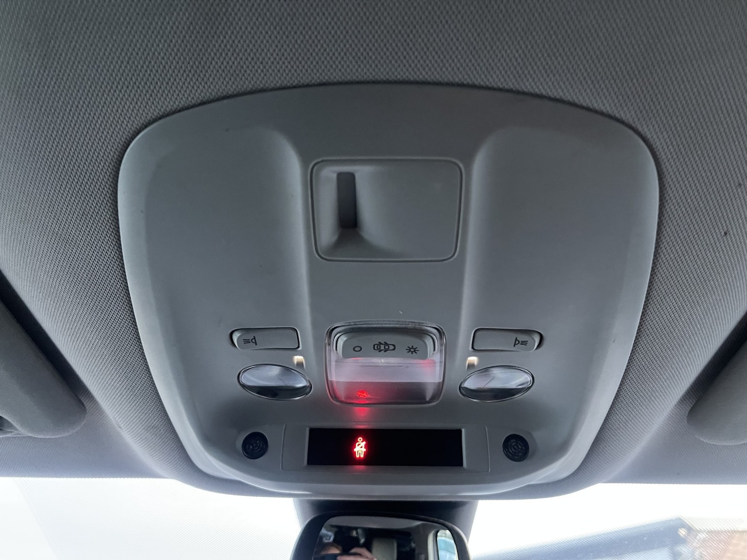 Used Peugeot Traveller 2017 for sale - 77968804: Photo 42