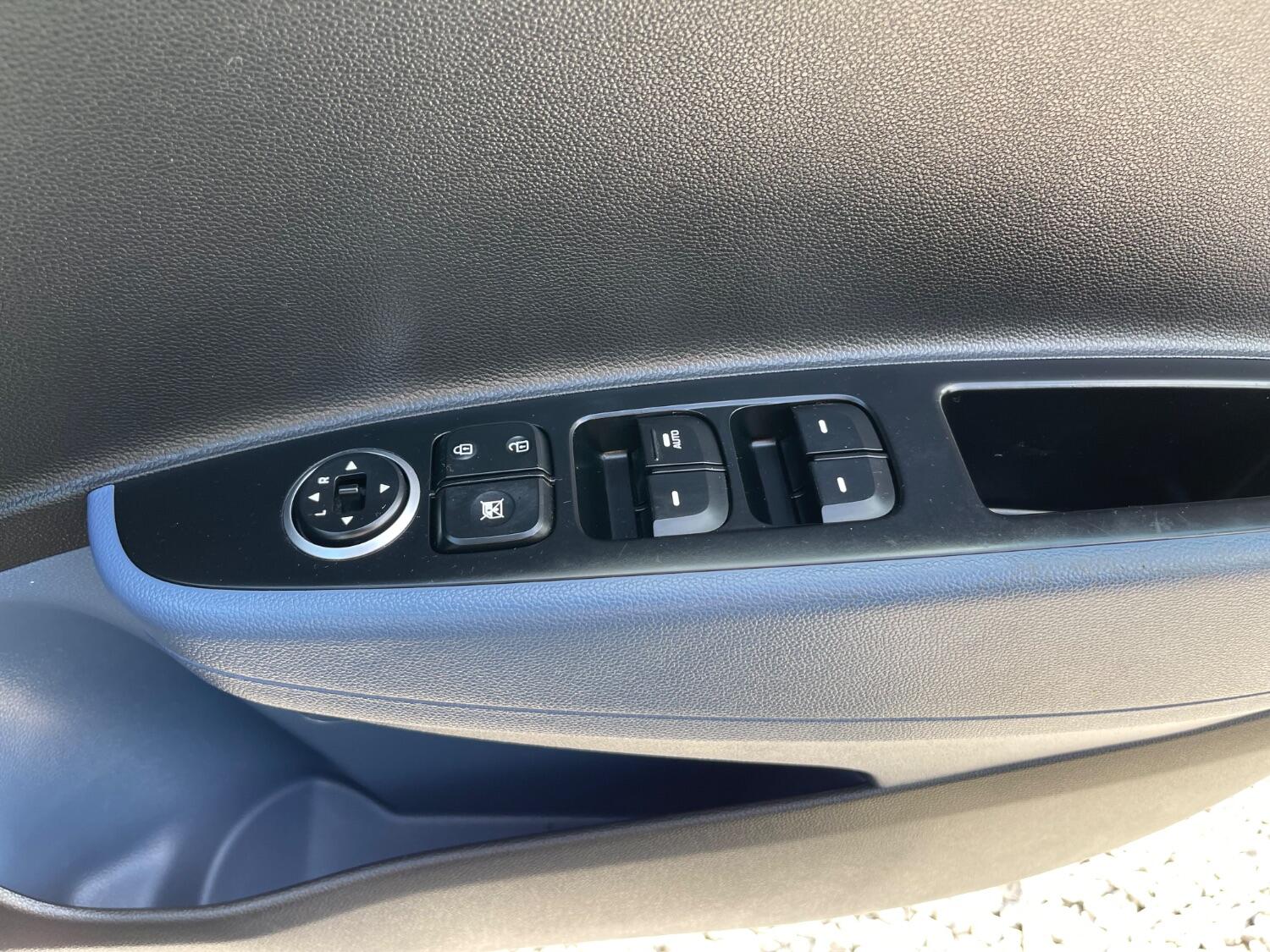 Used Hyundai i10 2014 for sale - 76794392: Photo 17