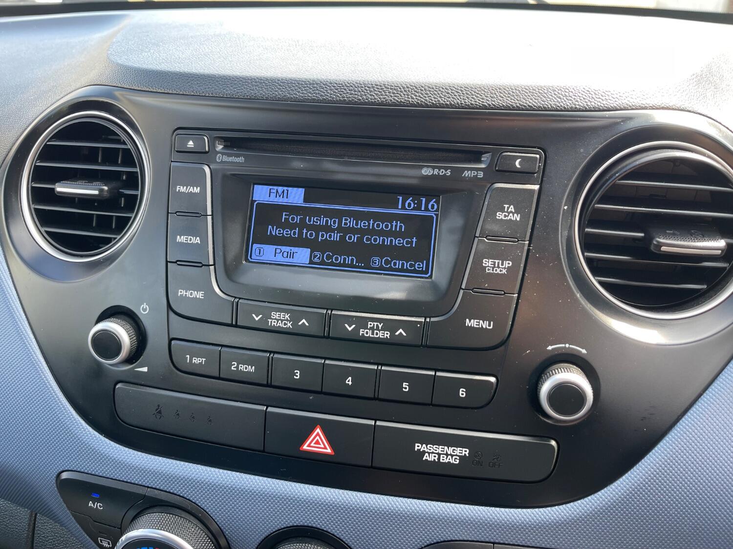 Used Hyundai i10 2014 for sale - 76794392: Photo 19