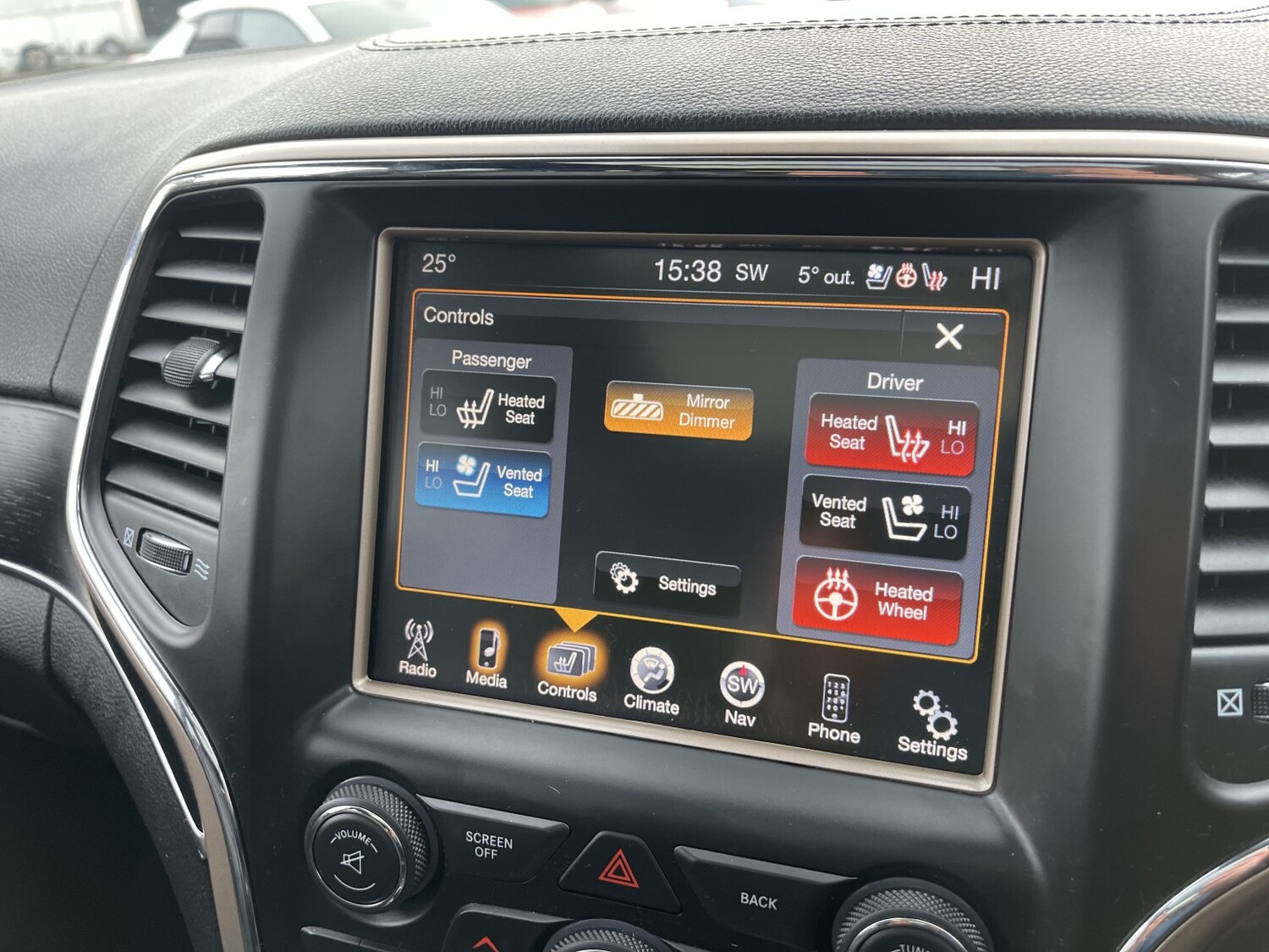 Used Jeep Grand Cherokee 2015 for sale - 77558481: Photo 39