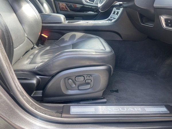 Used Jaguar XF 2014 for sale - 75644189: Photo 11