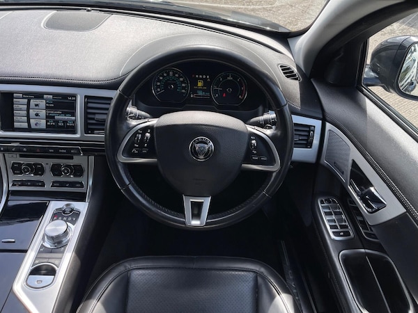 Used Jaguar XF 2014 for sale - 75644189: Photo 14