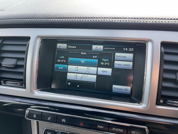 Used Jaguar XF 2014 for sale - 75644189: Photo 21
