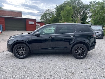 Used Land Rover Discovery Sport 2019 for sale - 76794400: Photo