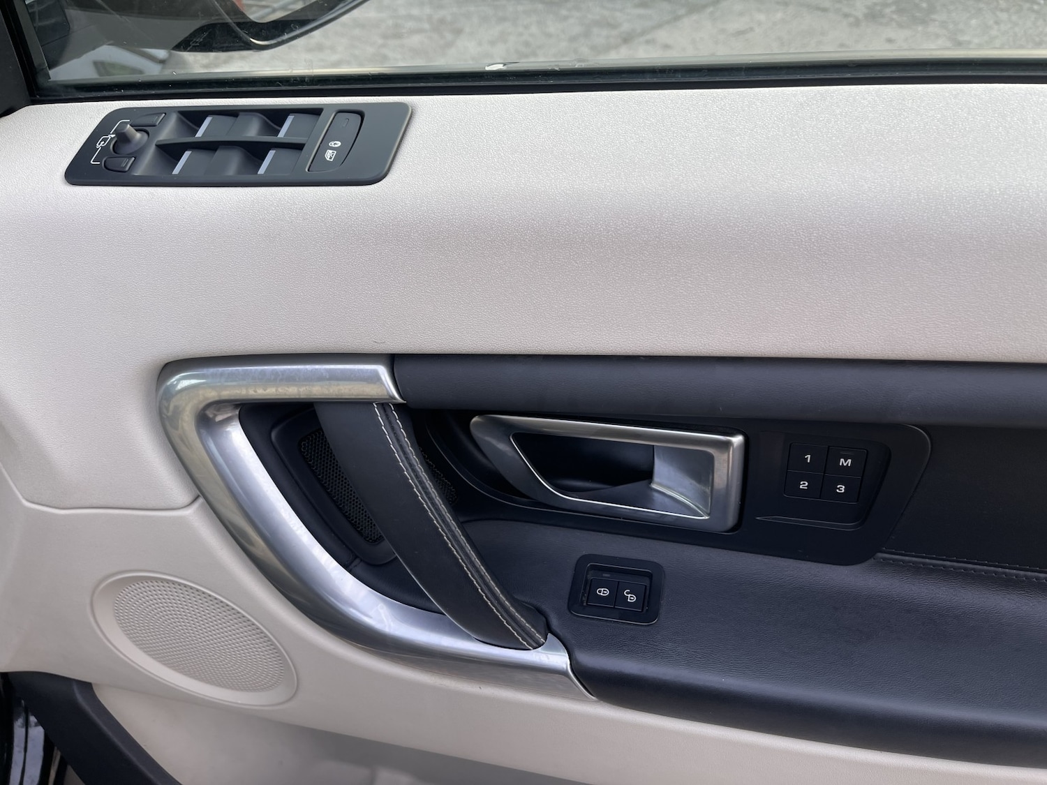 Used Land Rover Discovery Sport 2015 for sale - 77968647: Photo 13