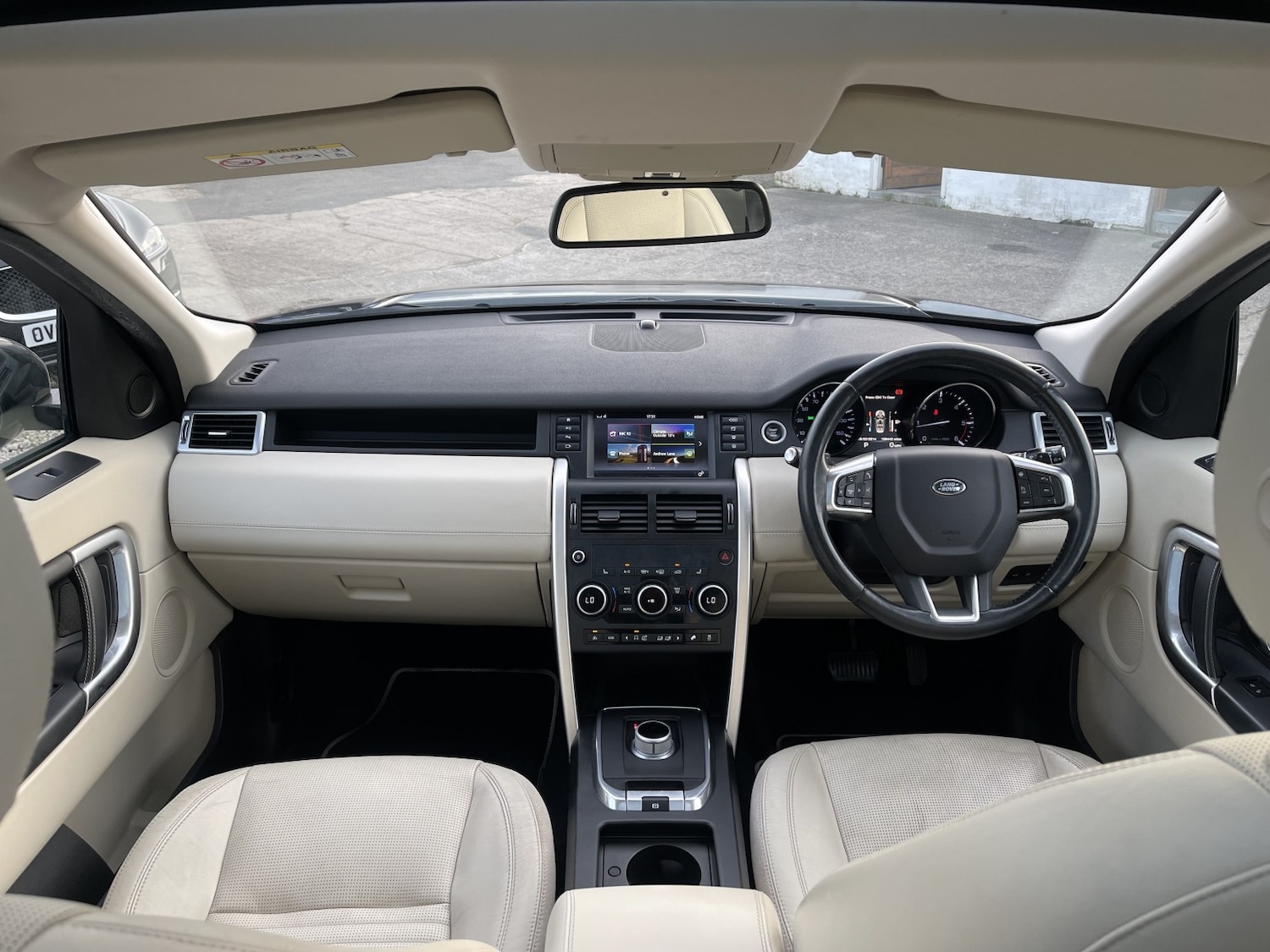 Used Land Rover Discovery Sport 2015 for sale - 77968647: Photo 24