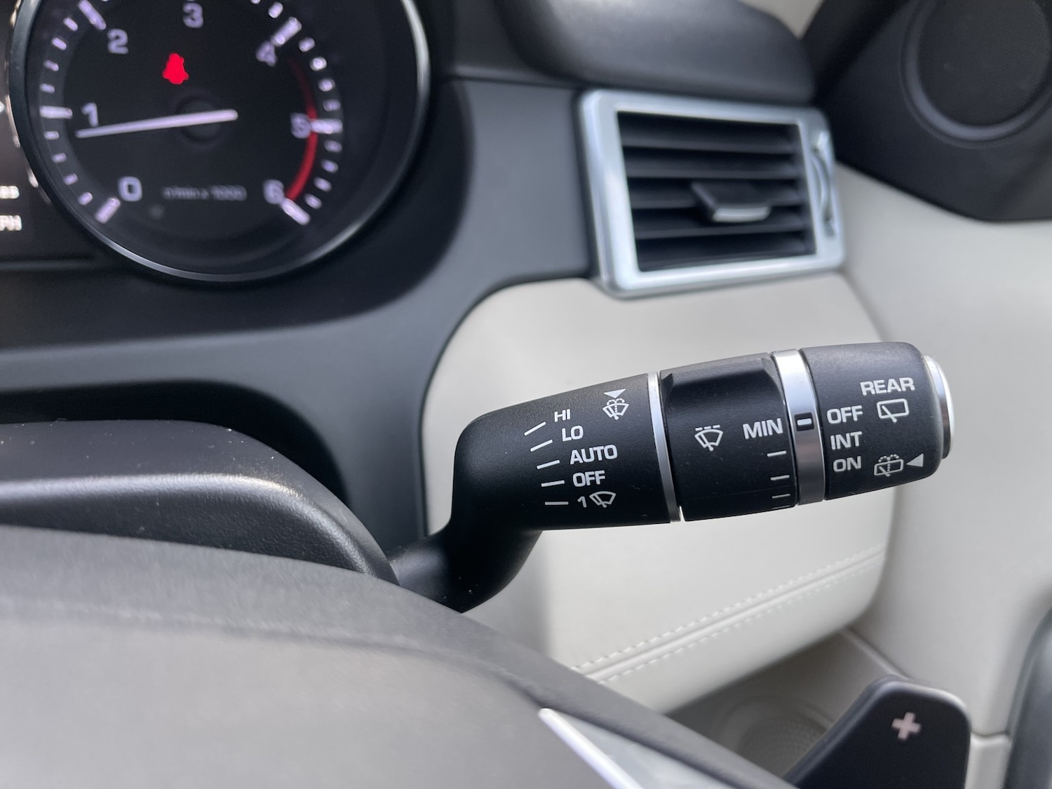 Used Land Rover Discovery Sport 2015 for sale - 77968647: Photo 30