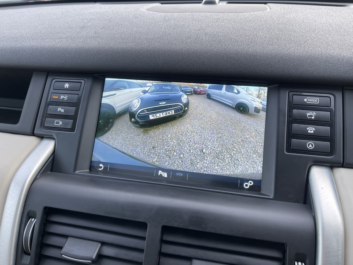 Used Land Rover Discovery Sport 2015 for sale - 77968647: Photo 33