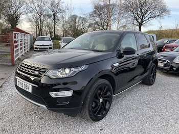Used Land Rover Discovery Sport 2015 for sale - 77968647: Photo