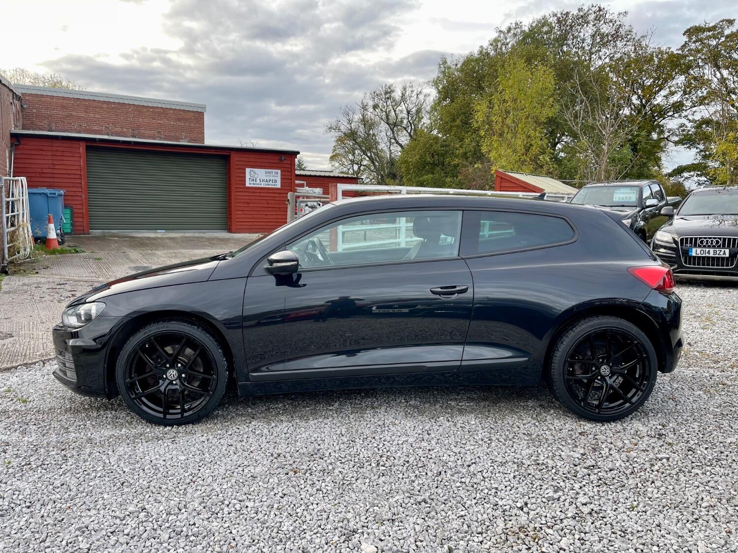 Used Volkswagen Scirocco 2017 for sale - 76347215: Photo 4