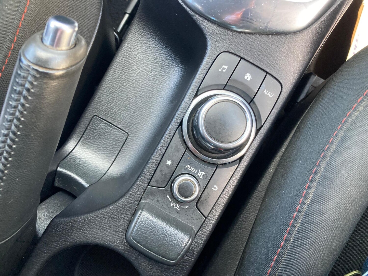 Used Mazda Mazda2 2016 for sale - 77255597: Photo 24