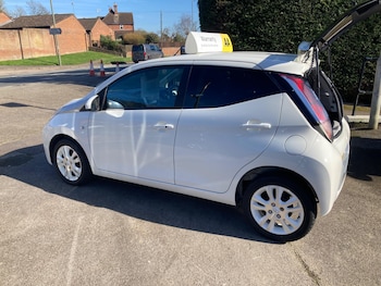 Used Toyota AYGO 2015 for sale - 77612657: Photo