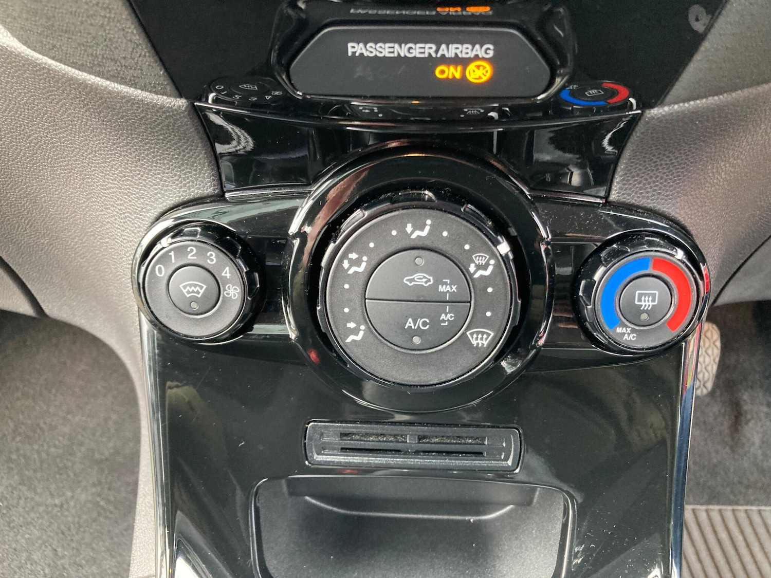 Used Ford Fiesta 2014 for sale - 77456252: Photo 15