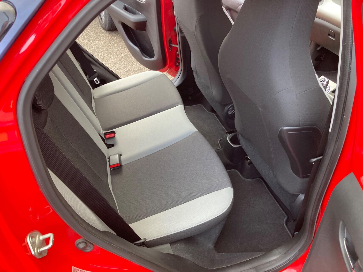 Used Toyota AYGO 2017 for sale - 77253849: Photo 8