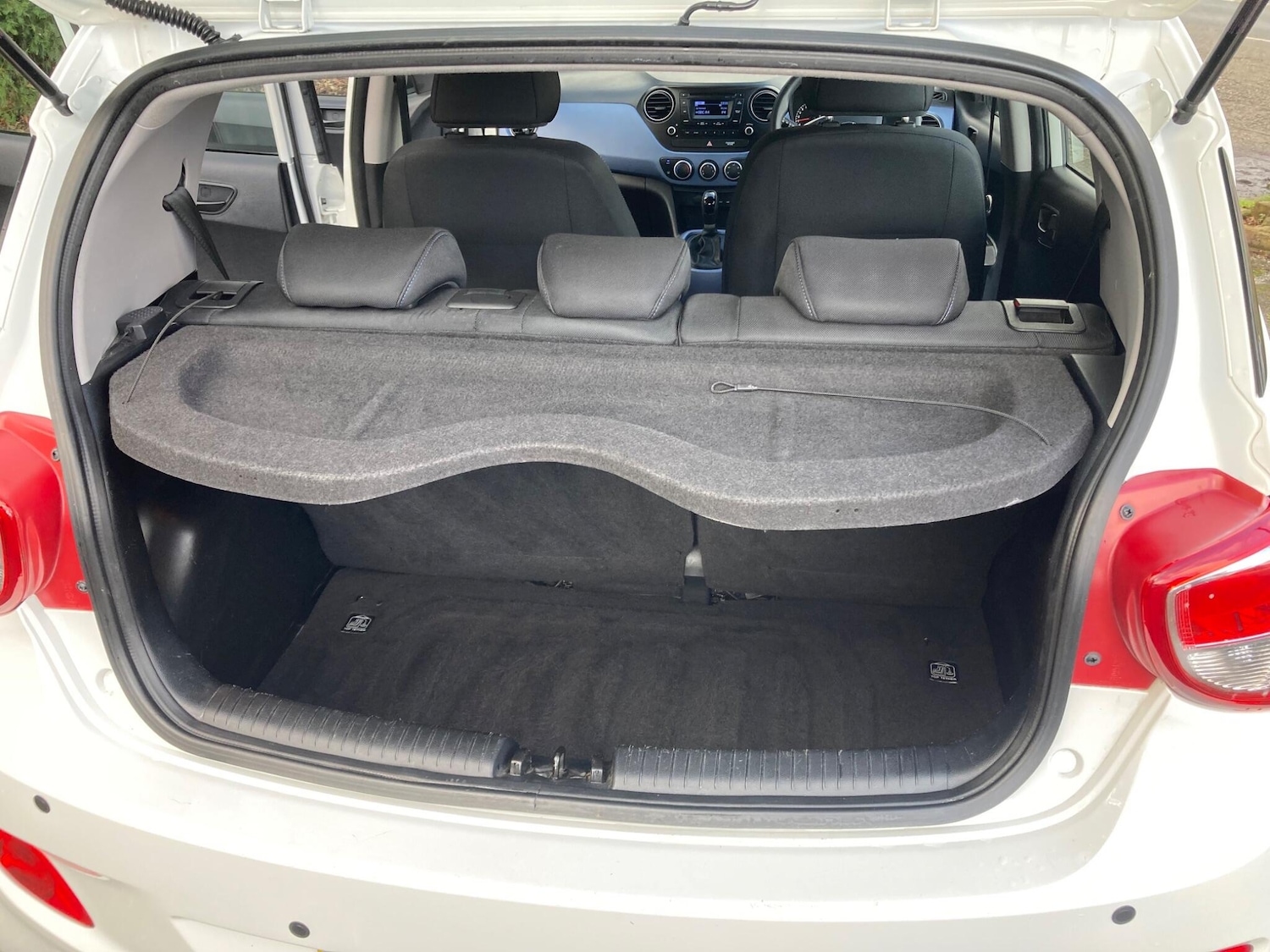 Used Hyundai i10 2015 for sale - 77454799: Photo 11