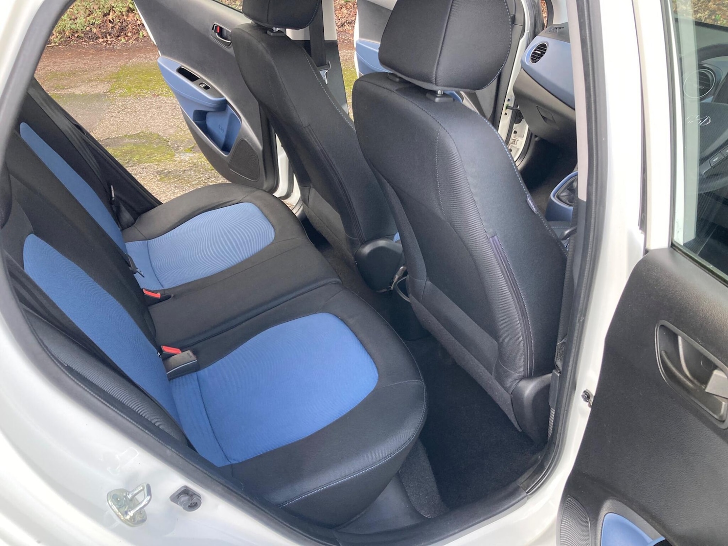 Used Hyundai i10 2015 for sale - 77454799: Photo 14