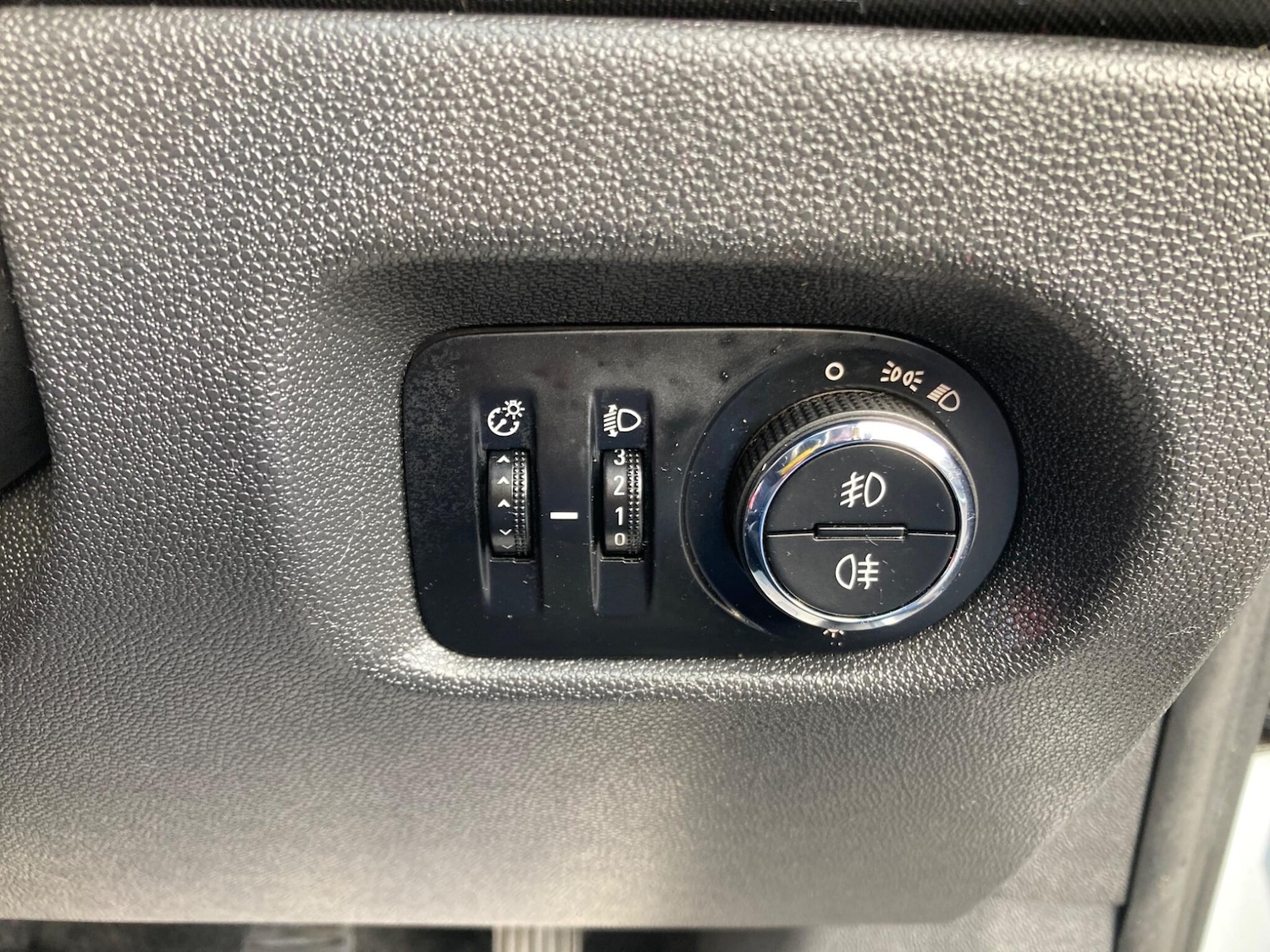 Used Vauxhall Corsa 2012 for sale - 77253823: Photo 15