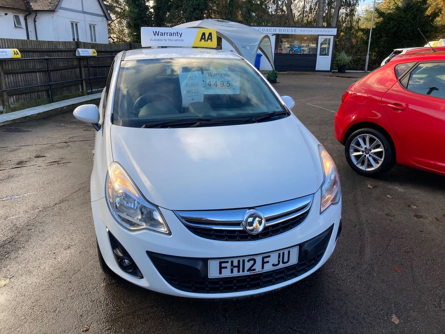 Used Vauxhall Corsa 2012 for sale - 77253823: Photo 2