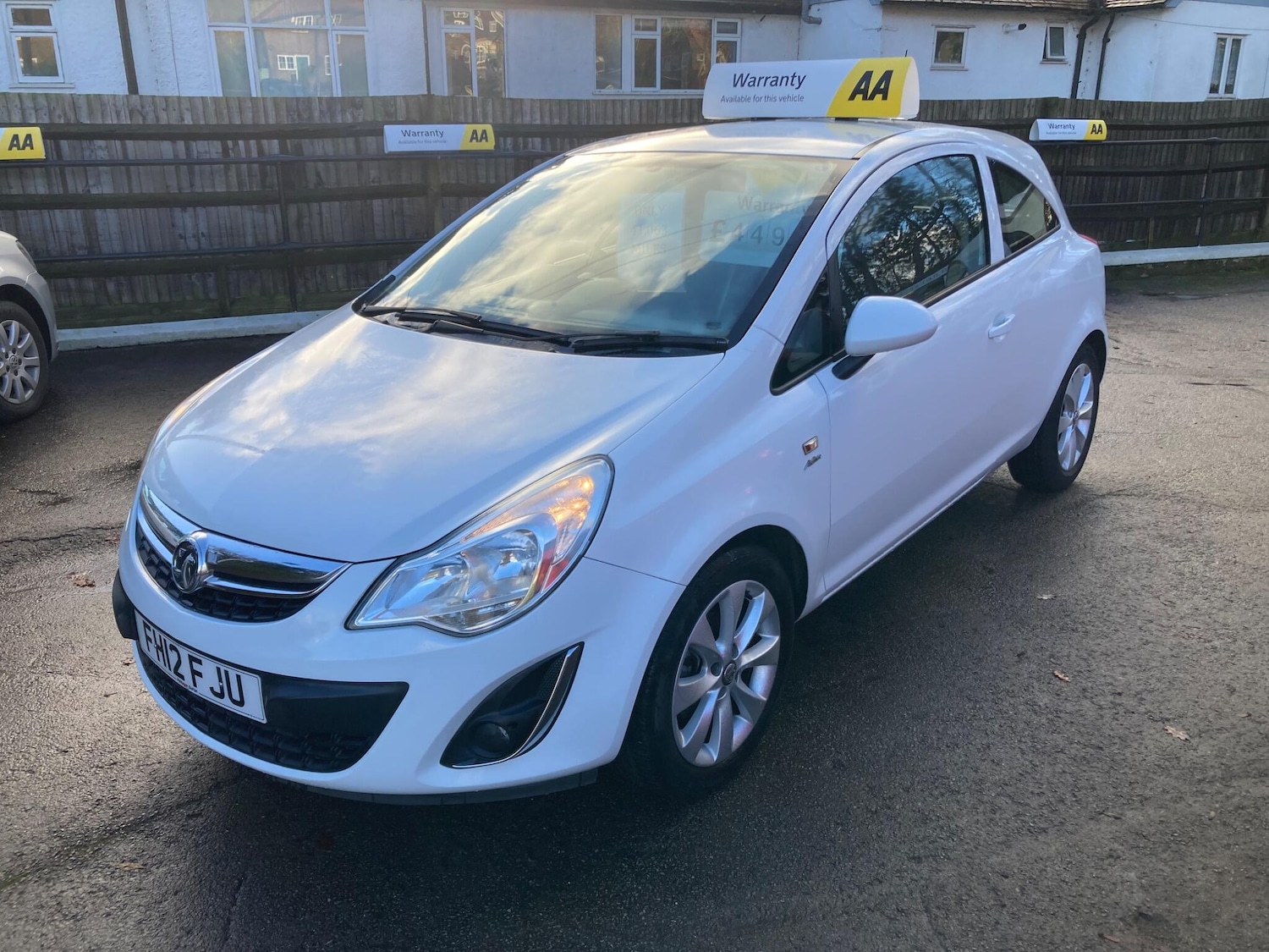 Used Vauxhall Corsa 2012 for sale - 77253823: Photo 3