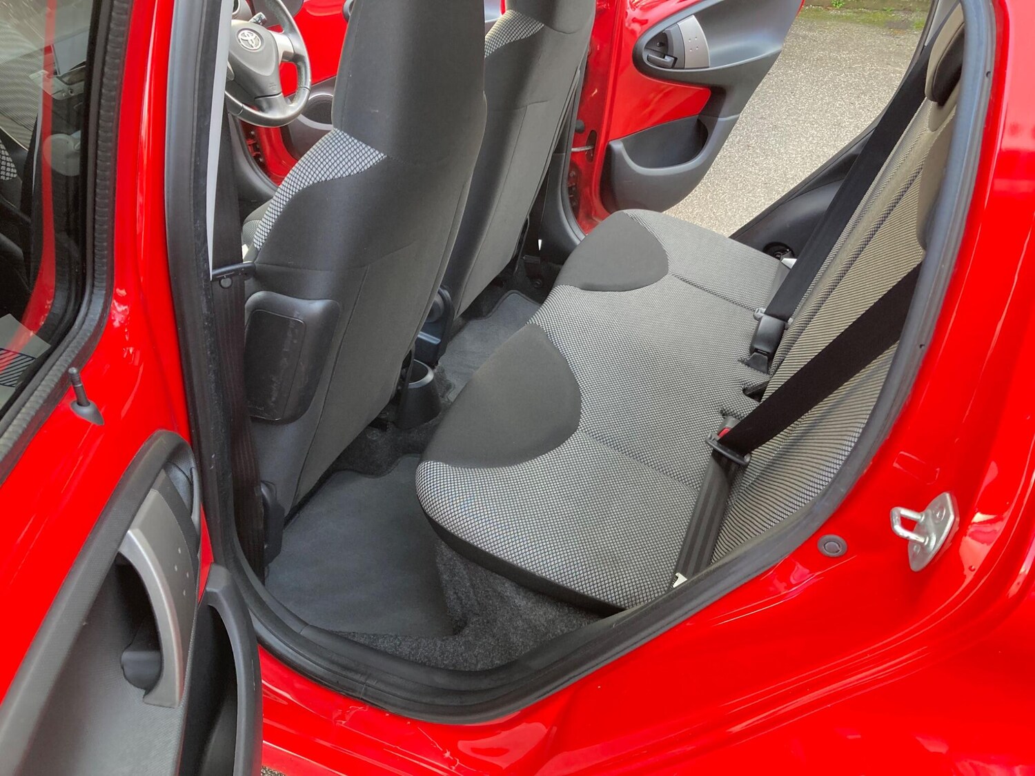 Used Toyota AYGO 2014 for sale - 77255581: Photo 13