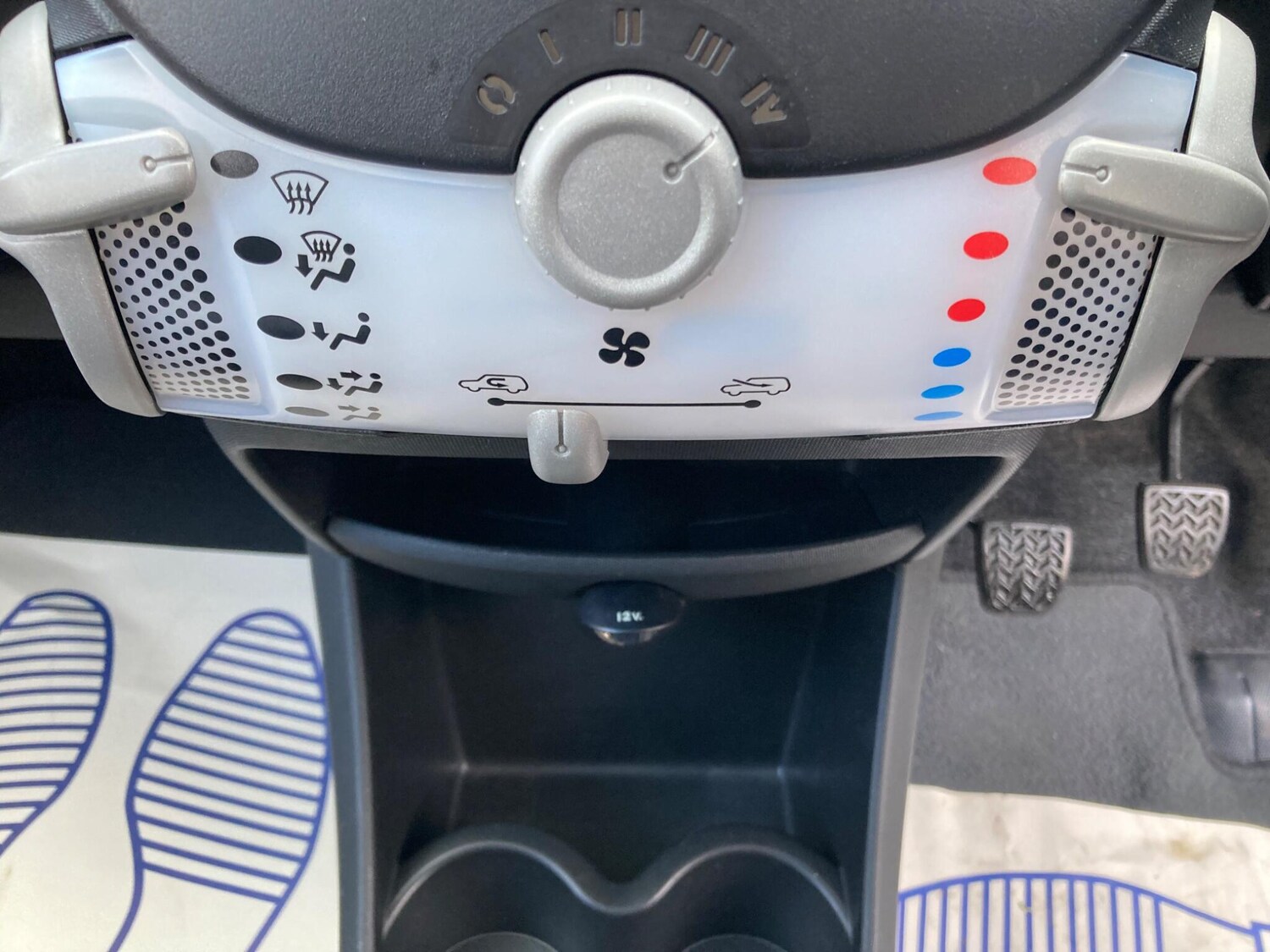 Used Toyota AYGO 2014 for sale - 77255581: Photo 18