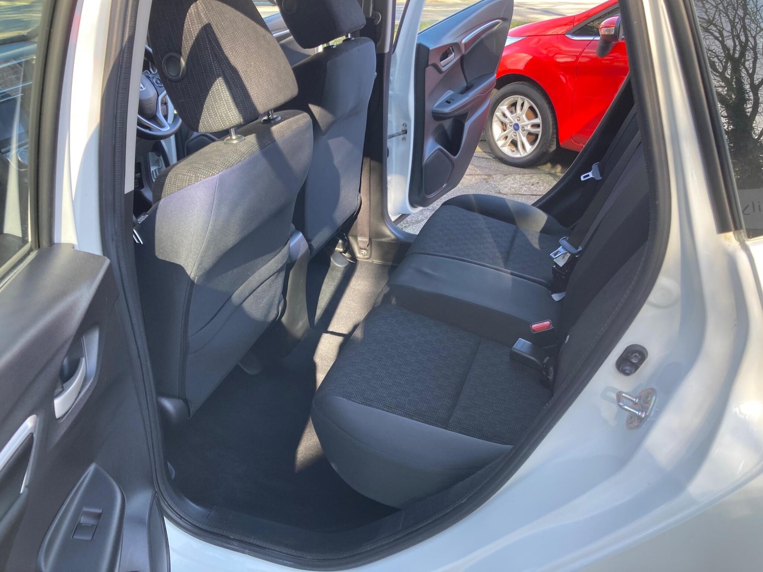 Used Honda Jazz 2015 for sale - 77892613: Photo 9