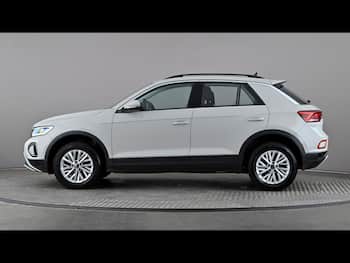 Used Volkswagen T-Roc 2023 for sale - 79825652: Photo