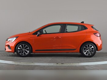 Used Renault Clio 2023 for sale - 78594339: Photo