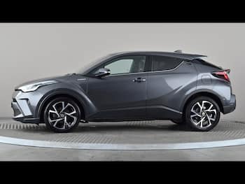 Used Toyota C-HR 2021 for sale - 79672503: Photo
