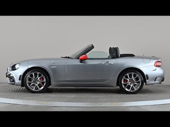 Used Abarth 124 Spider 2018 for sale - 79512117: Photo