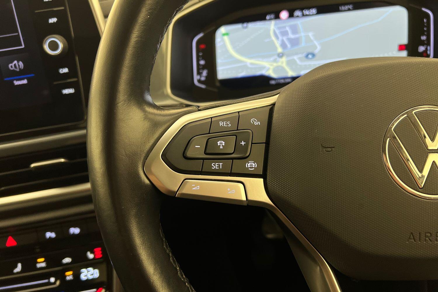 Used Volkswagen T-Roc 2022 for sale - 76675646: Photo 16