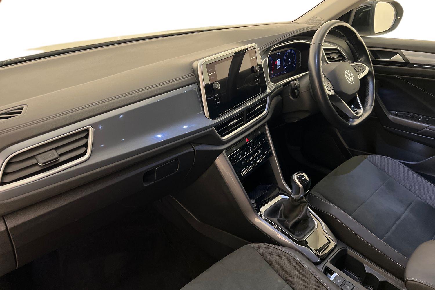 Used Volkswagen T-Roc 2022 for sale - 76675646: Photo 2