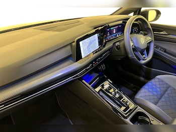 Used Volkswagen Golf 2023 for sale - 76676103: Photo