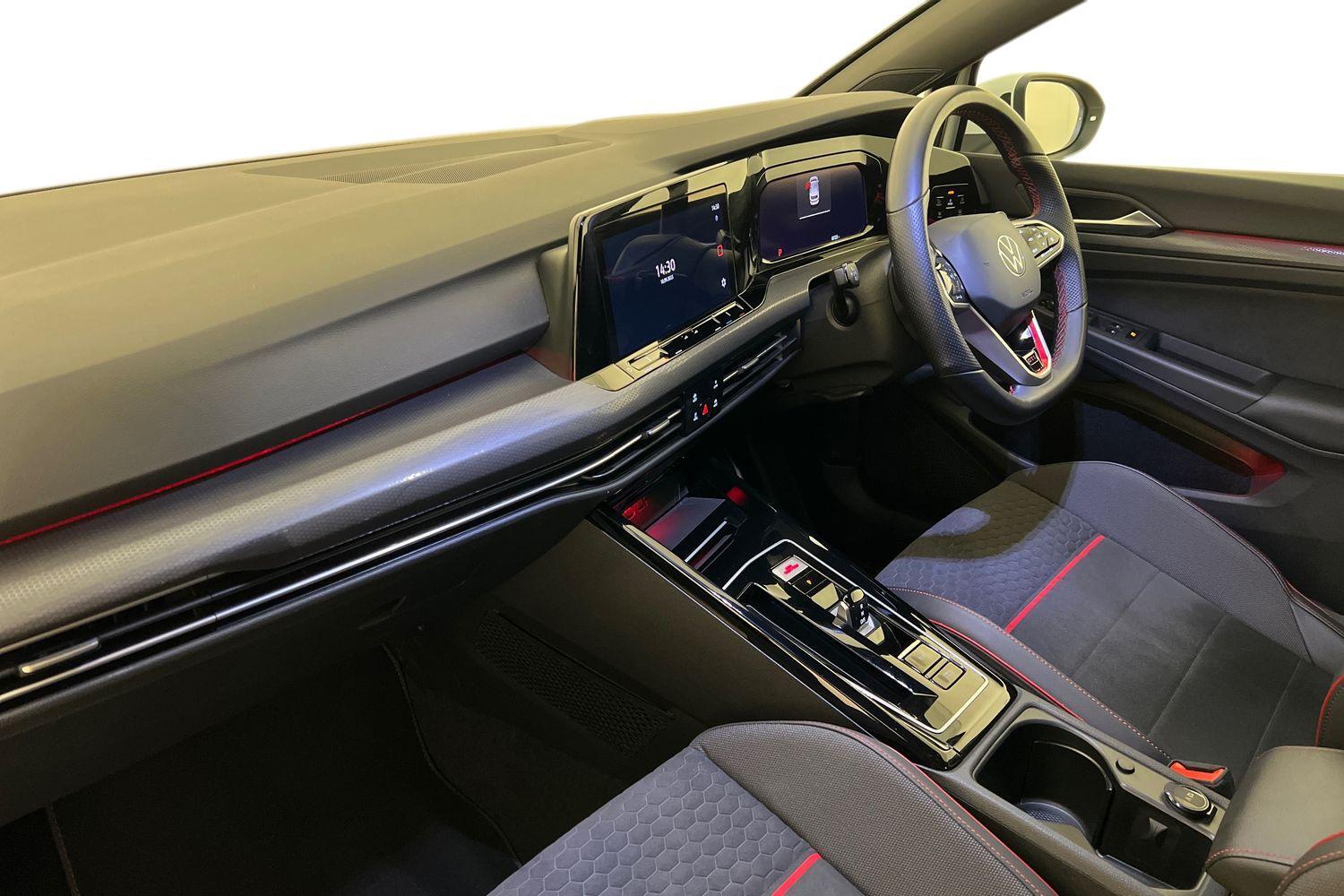 Used Volkswagen Golf 2023 for sale - 76675866: Photo 2