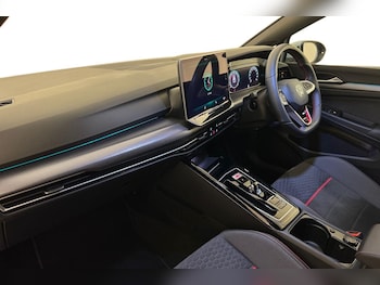 Used Volkswagen Golf 2025 for sale - 76680573: Photo