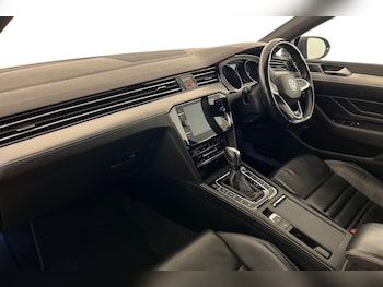 Used Volkswagen Passat 2021 for sale - 76674367: Photo